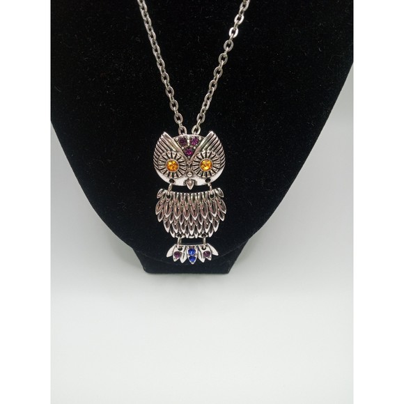 Articulated Silver Tone Rhinestone Owl Pendant Necklace - Picture 1 of 9